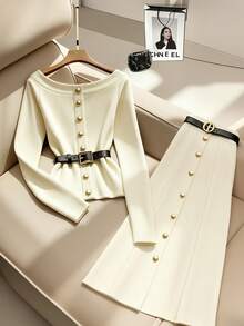 Franclia Bộ 2 món áo trễ vai trơn tay dài và chân váy cạp cao cài nút cho nữ - trắng - Xem 1