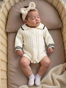 SHEIN Barboteuse à col roulé à manches longues en tricot pour bébés filles et garçons, confortable pour l'automne/l'hiver, de couleur beige, polyvalente pour un port quotidien, avec un design de corde torsadée et de câble, élégante et stylée, convient pour la maison, l'extérieur, les voyages, la garderie