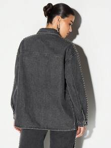KIZN Áo sơ mi denim đính đinh tán cỡ lớn, chi tiết lỗ kim loại, tay dài, cài nút phía trước, cổ bẻ, phong cách đường phố sành điệu mùa thu đông - màu đen - Xem 2