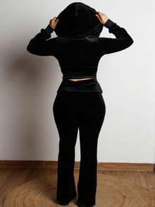 Lupita Cardoza Bộ quần ống loe cạp trễ và áo hoodie nhung ngắn Y2K Gyaru Baddie dành cho nữ - màu đen - Xem 2