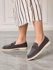 Sleekvia Casual Versatile Commuting Simple Solid Color Flat Shoes For Christmas - Grey - View 5