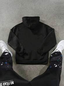 SHEIN 2 件儿童/青少年男童休闲日常舒适印花连帽运动衫和慢跑裤套装 - 黑色 - 查看 2