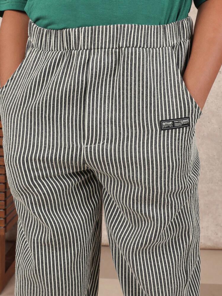 Pantaloni casual in tessuto a righe con motivo verticale