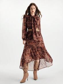 Aveloria Modichic Autumn/Winter Random Cashew Flower Print Chiffon Dress With Tie Collar, Frill Trim And Asymmetric Hem, Long Sleeve - Multicolor - View 5