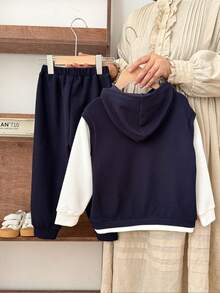 SHEIN 2 pièces Ensemble de style de mode de rue décontracté coréen pour jeunes garçons, avec Sweat-shirt à capuche gaufré et pantalon de survêtement à taille élastique unie. Convient pour la rentrée scolaire, les anniversaires, les baby-showers, les fêtes, l'automne/l'hiver