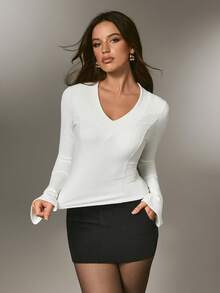 Nuvra Women's White Autumn Chic Workout T-Shirt,Solid Color V-Neck Textured Fabric Elegant Versatile Ribbed Long Sleeve Top With Built-In Bra Warm Shirt - White - View 3