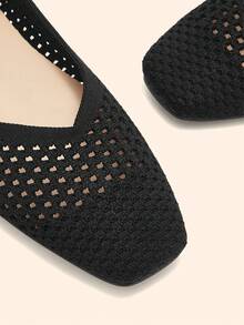 Ressula Sepatu Flat Wanita Kasual Serbaguna untuk Berpergian, Warna Polos, dan Berongga - Hitam - View 4