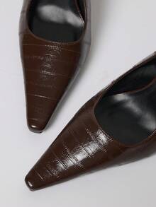 MUSERA Sepatu Hak Tinggi Bertali dengan Gesper Emas Warna Burgundy untuk Natal - Coklat - View 6
