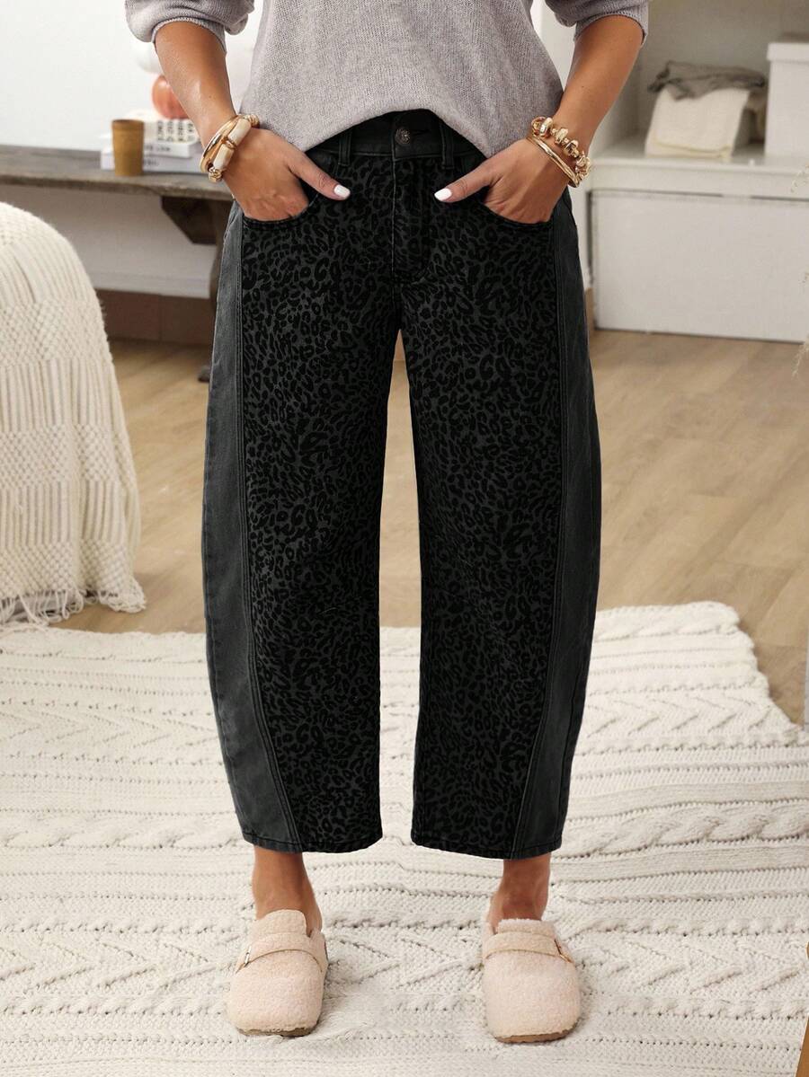 EMERY ROSE Women's Leopard Print Pocket Casual Fashion Jeans - Black - View 1