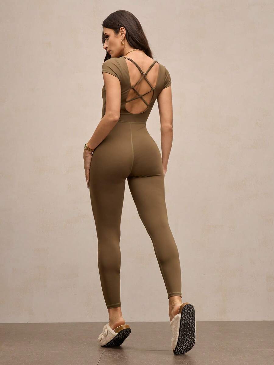Activina 女款圓領短袖交叉露背修身連身褲,無縫瑜伽健身連身褲,橄欖綠夏季性感運動連身褲 - 橄欖綠 - 查看 1