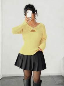 SHEIN Elenzya Plus Size Women's Twist Design Long Sleeve Elegant Pearl Embellished Sweater, Eye-Catching For Dates - Pale Yellow - View 3