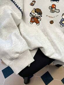 SHEIN 女士加大码卫衣/可爱小猫印花/休闲简约时尚卫衣/仿刺绣/时尚上衣/卡通卫衣/复古冬季卫衣/秋冬宽松圆领长袖卫衣/女士加大码春季套头衫、时尚卫衣、女士蕾丝撞色卫衣、长袖上衣、秋冬卫衣 - 灰色 - 查看 4