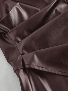 SHEIN MOD Sukienka damska z długim rękawem PU w dużych rozmiarach, z kolorowym blokiem kolorów, krótka, z falbanką, czarno-biała, sukienka damska, sukienka ze sztucznej skóry, sukienka z kołnierzykiem, ubrania na Halloween, gotyckie, 2 w 1, z długim rękawem - Brązowy - Zobacz 3