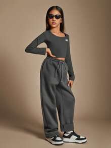 Radiana Conjunto de 2 piezas para niñas preadolescentes, blusa de punto de cuello redondo de color gris carbón de manga larga estampada y pantalón ancho de chándal, ropa casual de otoño - Gris Oscuro - Ver 6