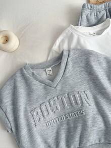 SHEIN 男童休闲校园风三件套，舒适时尚简约字母印花T恤、背心和圆领T恤搭配长裤，适合日常穿着、上学、外出、运动、秋冬季穿着。 - 灰色 - 查看 5