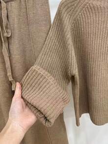 SHEIN Unity 2 件杏色女式针织毛衣套装，罗纹奶油色套头衫和裤子休闲简约装 - 駝色 - 查看 6