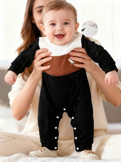 Mono de manga larga con hombros abiertos y cuello redondo para bebé/niño, fácil de poner y quitar, patchwork tricolor, bordado de dinosaurio, sencillo y versátil