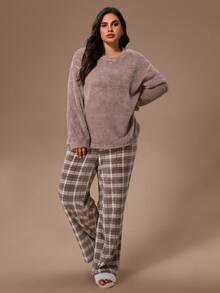 Lazeform Plus Size Cozy Thick Crew Neck Long Sleeve Plaid Pants Women Pajama Set, Autumn/Winter Soft Pajamas Set Cozy Sets Women Sleep Wear Women Set Lounge Wear Set Homewear Women