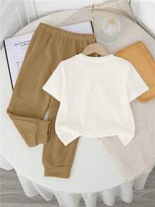 2件套男童休闲可爱卡通字母和足球剪影印花圆领短袖上衣和裤子，秋季新品 - 彩色 - 查看 3