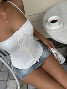 K-Vae 女士白色夏季蕾丝边吊带背心，优雅蝴蝶结前扣吊带背心，紧身吊带背心 - 白色 - 查看 3