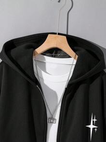 SHEIN 青少年男童灰色花卉图案宽松连帽外套，休闲学院风，舒适时尚，简约百搭，面料柔软，适合日常穿着、上学、郊游、户外活动、秋冬季节以及返校季。 - 黑色 - 查看 3