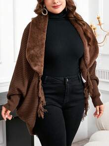 SHEIN Clasi Áo khoác cardigan nữ cỡ lớn thanh lịch, màu nâu, viền tua rua, cổ áo lông mềm mại, ấm áp, thoải mái và mềm mại, phù hợp cho nhiều dịp, mẫu mới 2025, mùa đông, phong cách cổ điển, đi chơi, mùa thu. - màu nâu - Xem 2