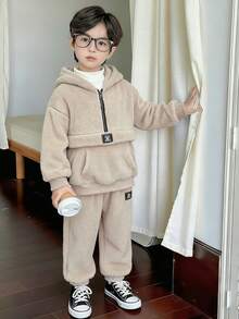2件套男童可爱毛绒连帽卫衣和松紧腰裤套装，适合秋冬季户外活动、滑雪等。 - 卡其色 - 查看 11