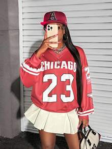 Slaydiva Nuevo suéter holgado de mujer con cuello en V, manga larga, hombros descubiertos, estampado digital de logotipo con eslogan, rayas blancas, ajuste suelto, color vino tinto, para otoño e invierno, regreso a la escuela, disfraces de Halloween, uso casual de negocios, salidas de mujeres, calientes de la calle, estilo retro casual, estilo escolar, estilo deportivo, para mujeres Y2k Streetwear - Burdeos - Ver 6