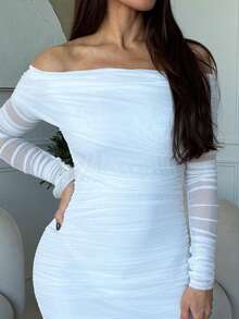 Milla Jasmine Vestido ajustado de malla plisada de hombros descubiertos de manga larga elegante blanco para primavera y verano - Blanco - Ver 5
