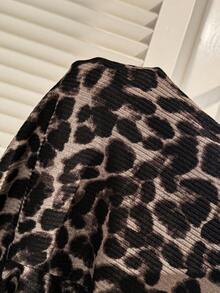 SHEIN Maternity Clothes Maternity  TopsSpring And Summer Pregnant Clothes Brown Maternity T-Shirt, Long-Sleeved, V-Neck, Leopard Print, Comfortable And Casual. - Brown - View 7