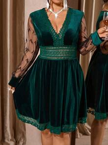 Allurite Plus Size Women V-Neck Lace Patchwork Fashion Party Dress - Dark Green - View 4