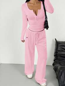 SHEIN EZwear Bộ đồ thường ngày thường ngày cho nữ, áo thun và quần dài dệt kim cài nút họa tiết ngựa nửa kín đáo màu hồng - Hồng - Xem 5