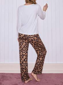 SweetSlumber 可爱豹纹卡通熊女士睡衣套装 - 彩色 - 查看 2