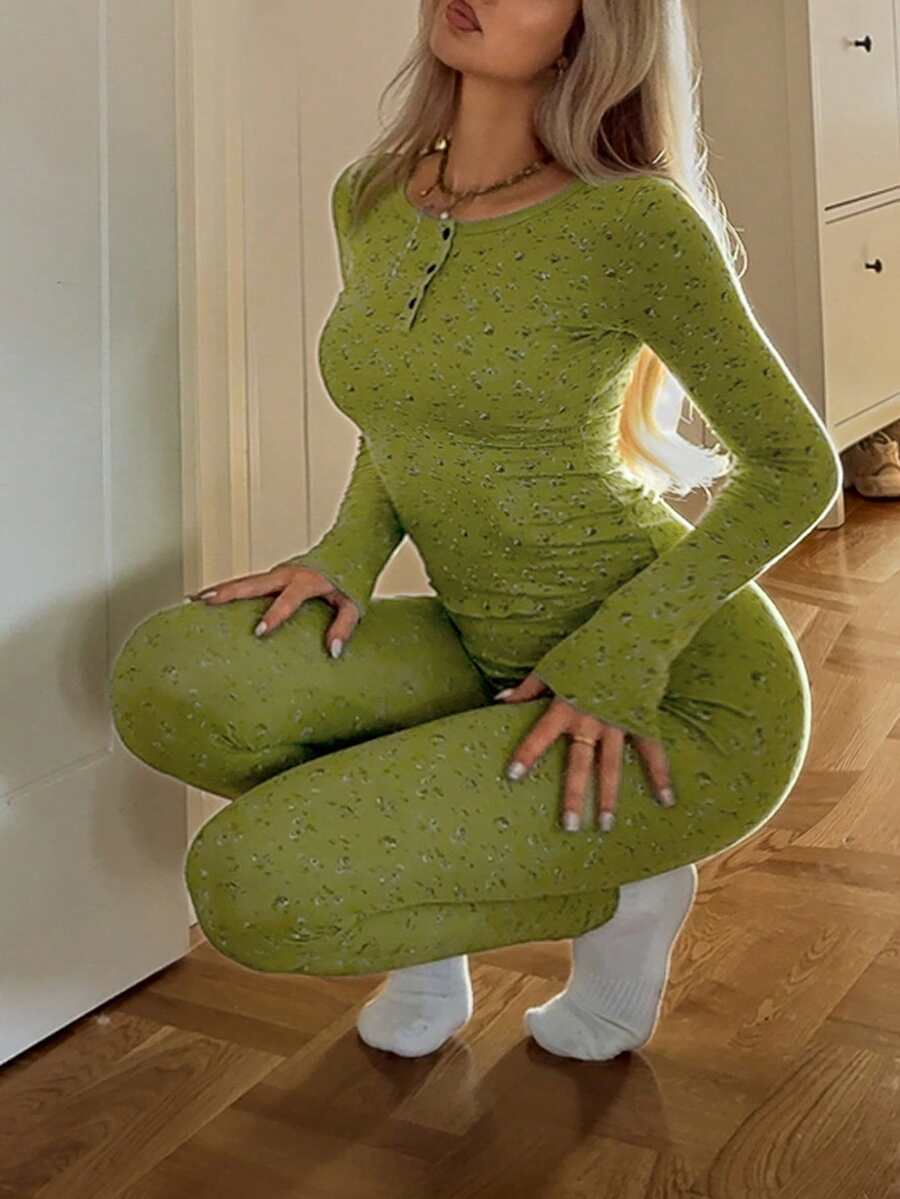 DAZY Women's Ditsy Floral Fitted Pajama Set, Autumn/Winter - Green - View 1