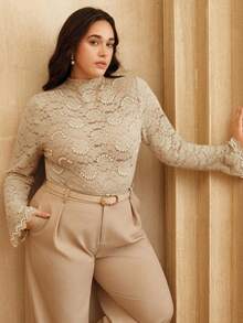 Anewsta 女士加大码优雅珍珠蕾丝高领喇叭袖T恤，秋冬款 - 杏色 - 查看 4