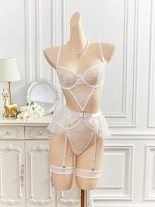 SHEIN Mono sexy con parches de encaje blanco con temática nupcial + Minifalda de mujer con 2 anillos para las piernas, minifalda ligera y con capas - Blanco - Ver 3