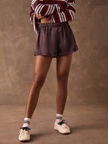 SHEIN BAE Quần short nữ màu nâu đậm xếp ly, ống rộng, chất liệu satin phối màu, thích hợp cho kỳ nghỉ hè, hoạt động ngoài trời, mùa thu đông, đi chơi, mặc thường ngày. Thích hợp cho năm mới. - Màu Tím - Xem 5