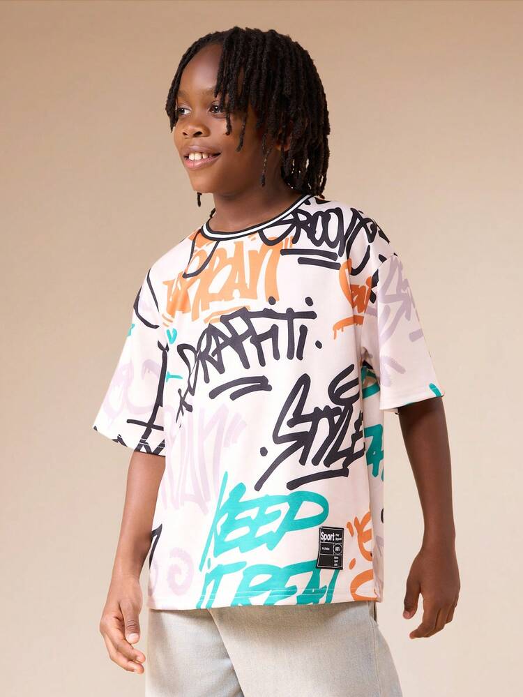 Oversized Graffiti Print T-Shirt With Street Art