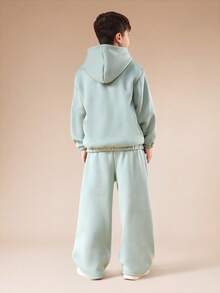 SUMWON 男童半拉链连帽卫衣和阔腿运动裤套装，带中央口袋，适合休闲和度假穿着。 - 綠色 - 查看 2