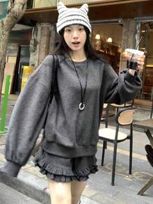 DAZY 2件套 女士圆领纯色荷叶边下摆上衣+短裤 - 灰色 - 查看 2