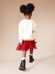 SUMWON Set coordinato da ragazza per l'inverno e le vacanze, con felpa con cappuccio e gonna in tulle scintillante con stampa di fiocchi di neve, maglione a maniche lunghe e gonna mini a ruota, outfit festivo natalizio adatto per il casual e le vacanze - Multicolore - Visualizzare 4