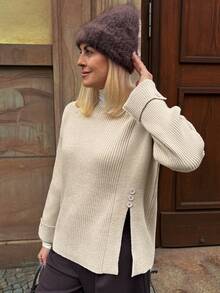 Vivie Lora Sweater Rajut Kasual Santai Wanita dengan Kerah Bulat Longgar dan Belahan di Bagian Bawah - Aprikot - View 2