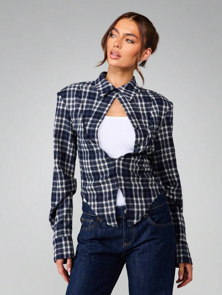 MISSGUIDED Langarm Flanellhemd mit Twist-Detail und Ausschnitt-Design auf der Brust