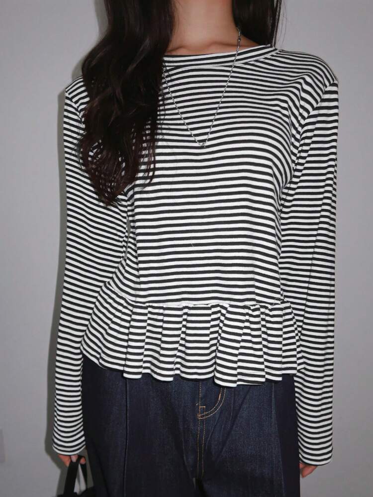 Women's Loose Fit Ruffle Hem Striped Long Sleeve T-Shirt