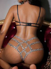 SHEIN Bộ đồ lót khoét lỗ họa tiết da báo gợi cảm 2 món cho nữ - Nhiều màu - Xem 2