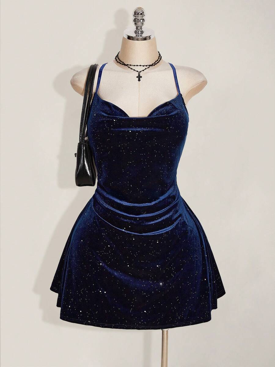 SHEIN ICON 大码女式垂褶领口修身亮片丝绒露背紧身迷你吊带连衣裙 - 藏蓝色 - 查看 1