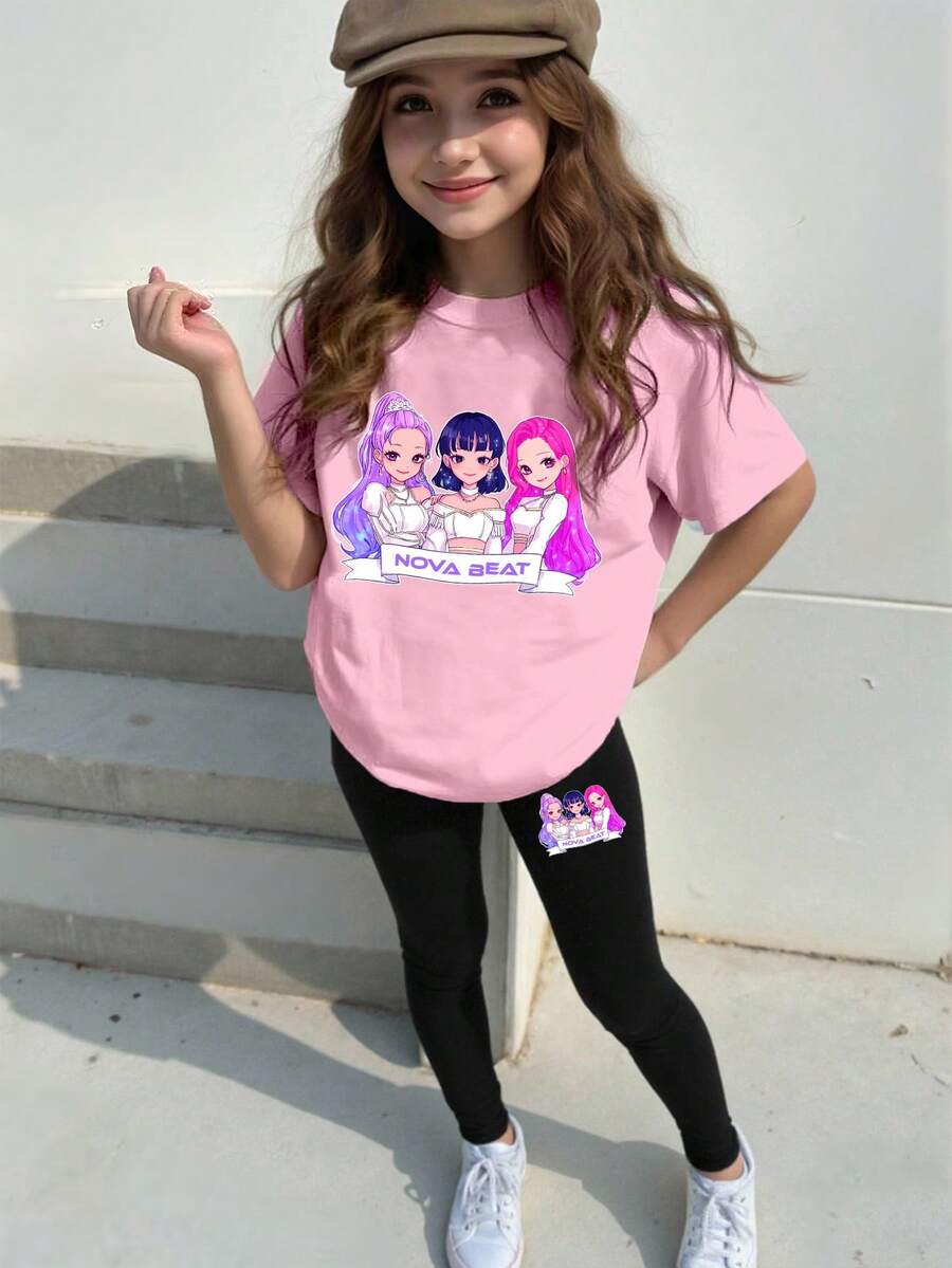 SHEIN Sparklyn 少女休闲时尚创意个性清新简约女孩团体肖像字母标语印花宽松短袖T恤和打底裤两件套，舒适温暖的秋季款式，适合秋季穿着。 - 彩色 - 查看 1