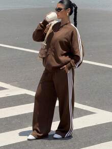 SHEIN EZwear 女士休闲运动套装，侧边条纹，插肩袖，拉链前开连帽衫和长裤，秋冬款 - 棕色 - 查看 1