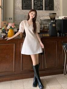 DAZY 女士V领泡泡袖可爱韩版迷你连衣裙 - 白色 - 查看 7