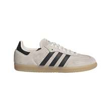 Chalk White / Core Black / Gum